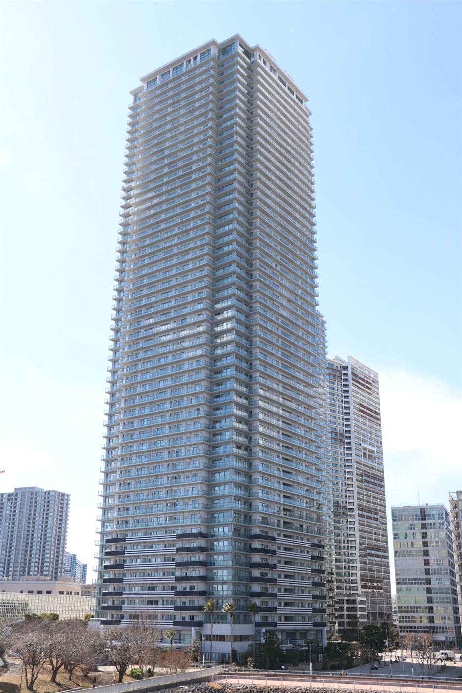 Wコンフォートタワーズの外観